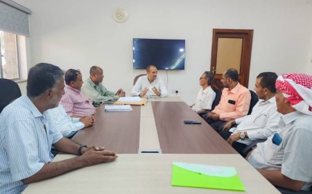 مدير مياه عدن يستقبل فريقًا من مؤسسة مياه وادي وصحراء حضرموت لمناقشة سُبل تعزيز التعاون المشترك