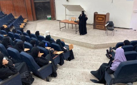 كلية الحقوق بجامعة عدن تنفذ دورة تدريبية متخصصة للطلاب حول بناء الهوية المهنية للمحامي