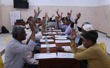 بتوجيه من اللواء خالد خليل.. قيادة الحراك التهامي تعقد اجتماعاً مفصلياً لمناقشة اللائحة الداخلية