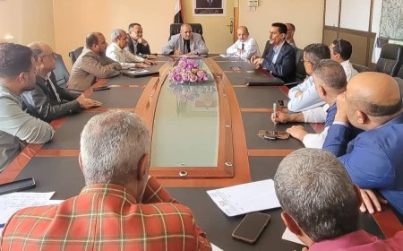 اجتماع بتعز يناقش سير مراقبة أسعار الأدوية والمستلزمات الطبية بالمحافظة