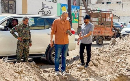 باخبيرة وبن جرادي يتفقدان أعمال تأهيل شبكات المياه في مديرية صيرة بعدن