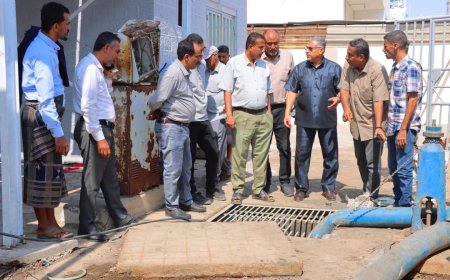 نائب المحافظ: السلطة المحلية بعدن عازمة على إنهاء مشاكل الصرف الصحي بمديرية خور مكسر مع نهاية العام الجاري 