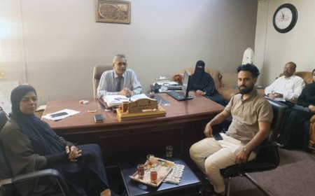 كلية الآداب بجامعة عدن تبحث تعزيز التعاون مع مهرجان عدن الدولي للشعوب والتراث