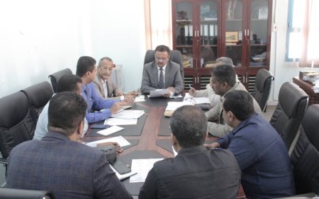 الأمين العام لمحلي حضرموت يرأس لقاء لمناقشة الخطة التنفيذية للمؤسسة المحلية للمياه لمواجهة تحديات الصيف القادم 