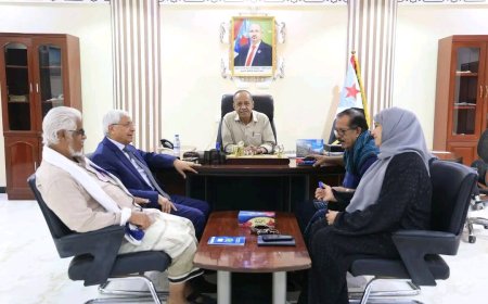 فريق التوجيه والرقابة الرئاسي يلتقي قائد المنطقة العسكرية الثانية