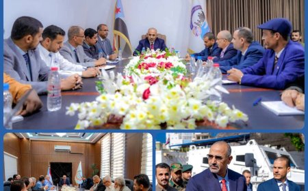 اللواء الزُبيدي يطّلع على سير العمل في وزارتي الشؤون الاجتماعية والعمل والخدمة المدنية والتأمينات