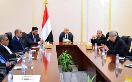 مجلس الدفاع الوطني يبارك القرارات الرئاسية لحماية المدنيين وإنهاء التواجد الاماراتي في البلاد