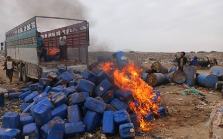 إتلاف ( 10 ) أطنان من المواد الكيميائية والزراعية منتهية الصلاحية في مديرية المنصورة بعدن