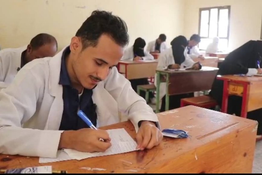 معهد الدكتور أمين ناشر في أبين… صرحٌ علمي يصارع التحديات ويصنع الكوادر الصحية