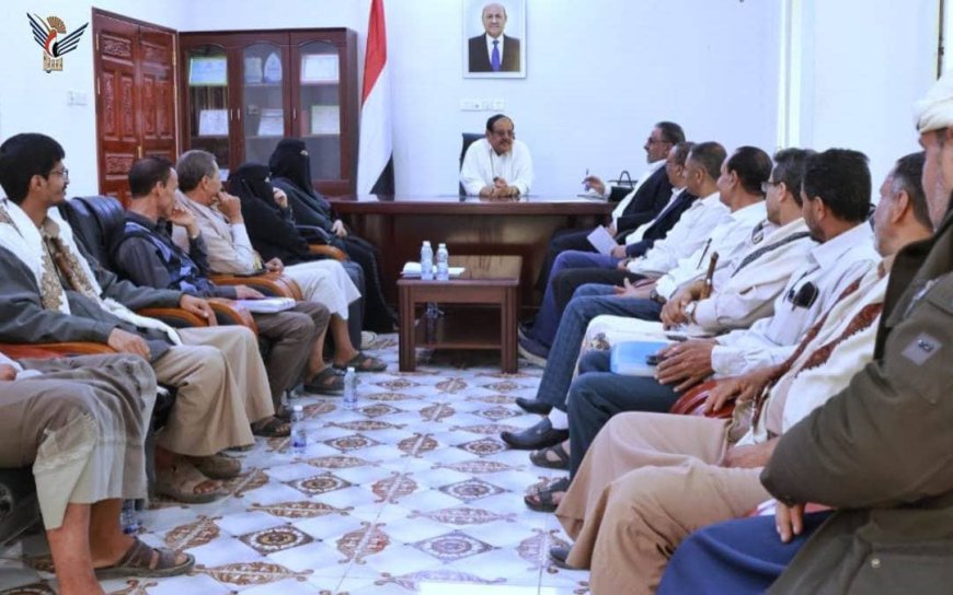 مأرب: الفاطمي يوجه بتسريع إنجاز التسويات والعلاوات وتصحيح بيانات الموظفين.