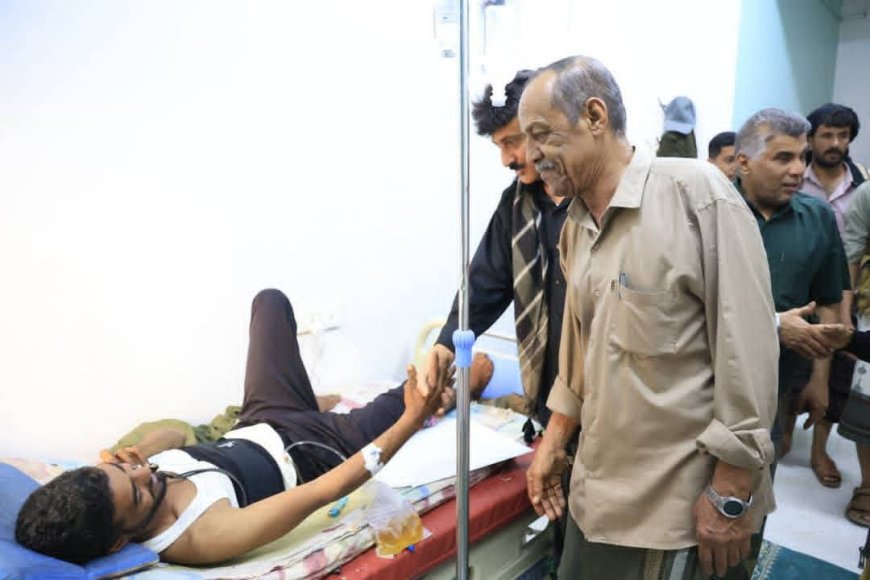 قائد المنطقة اللواء بارجاش واللواء باعش والعميد المنهالي في زيارة إلى جرحى القوات المسلحة الجنوبية بالمكلا