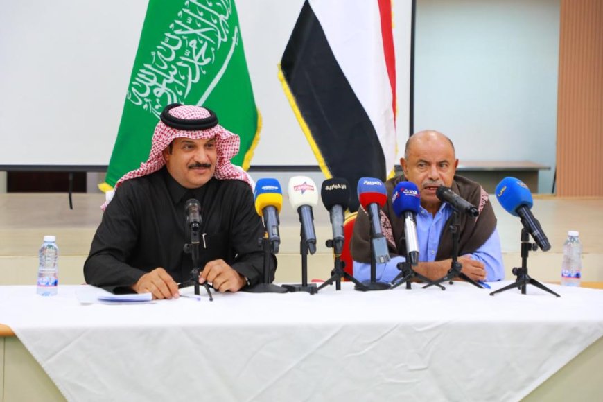 محافظ حضرموت والوفد السعودي يلتقيان الوجهاء والأعيان والقيادات السياسية والاجتماعية بمحافظة حضرموت