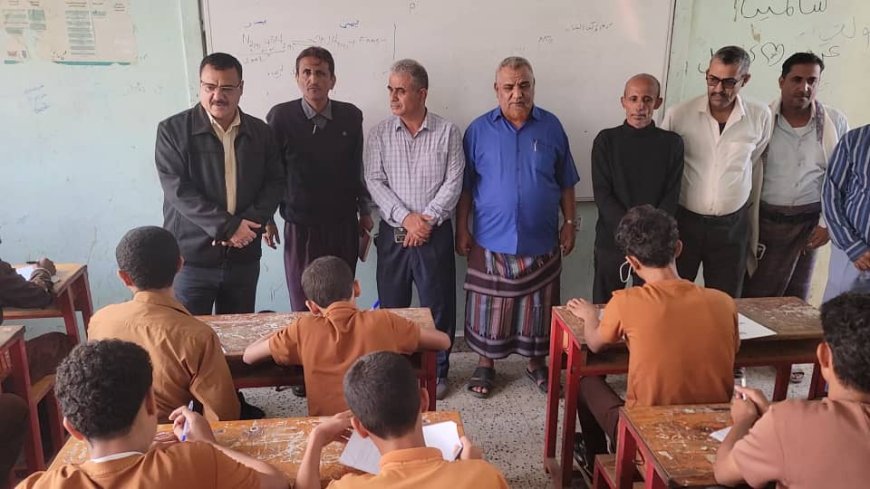 خلال تدشينه إختبارات الفصل الدراسي الأول..  مدير عام المنصورة يؤكد أهمية الإمتحانات في ترسيخ المعلومات لطلبة المدارس