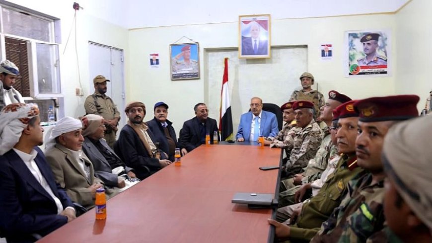 رئيس مجلس النواب يزور اللواء 35 مدرع ومديريتي المواسط والشمايتين بتعز