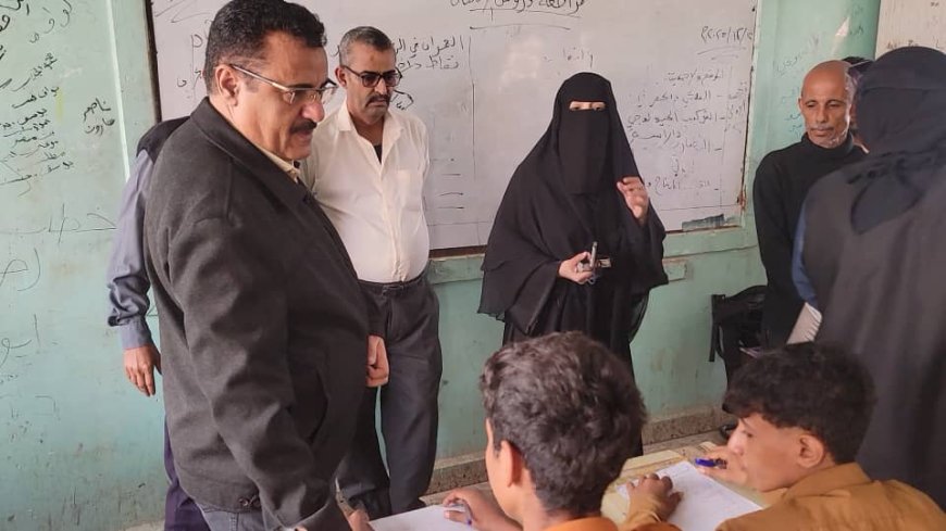 خلال تدشينه إختبارات الفصل الدراسي الأول مدير عام المنصورة يؤكد أهمية الإمتحانات في ترسيخ المعلومات لطلبة المدارس