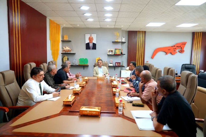 مع استمرار أزمة الغاز في عدن .. اللملس يناقش إجراءات عاجلة لمعالجتها.. تفاصيل