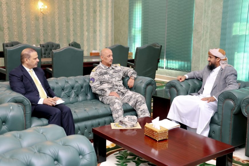 المحرّمي يبحث تعزيز قدرات خفر السواحل لمواجهة تهريب السلاح والتهديدات البحرية