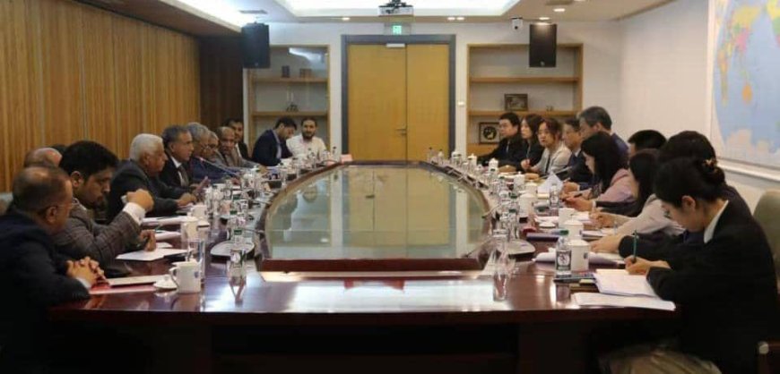 ضمن الشراكة اليمنية الصينية.. جهود مشتركة لافتتاح مركز HSK بجامعة عدن 