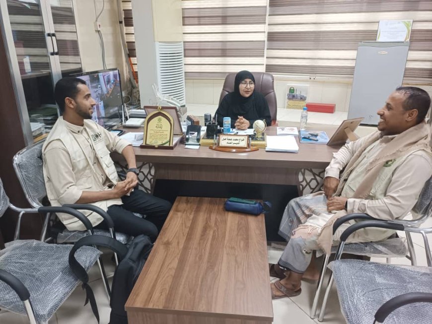 اتحاد الملتقيات الشبابية بساحل حضرموت يلتقي المدير العام لإذاعة المكلا*