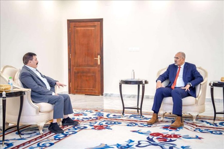 خلال لقائه محافظ ذمار.. الزُبيدي يطلق (صافرة المعركة) ويؤكد تحرير الشمال مهمة وطنية ملحّة