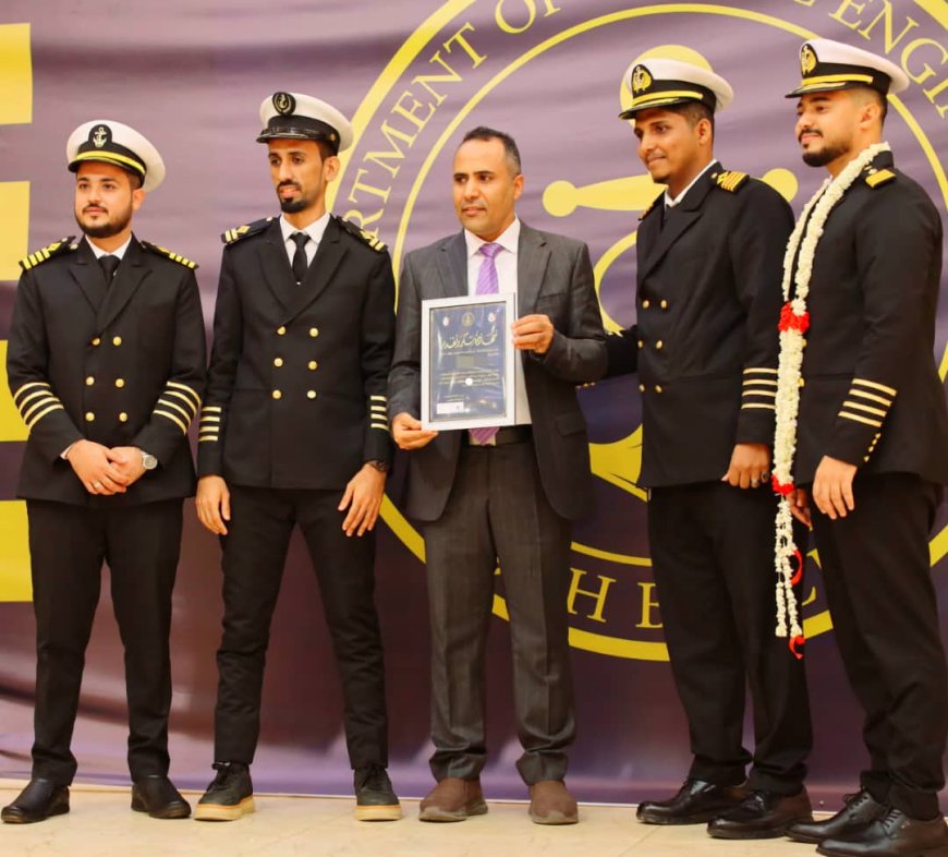 عدن: وكيل وزارة الإدارة المحلية الدكتور الفجير يشارك في حفل تخرج الدفعة التاسعة "هندسة بحرية"