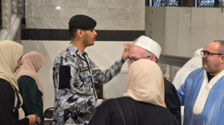 فيديو جديد لحادثة الانتحار في الحرم ..و إشادات لرجل الأمن