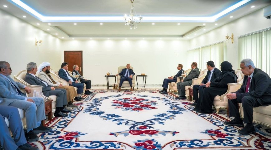 اللواء الزُبيدي يطّلع على سير العمل في المحاكم والنيابات والتحديات التي تواجهها