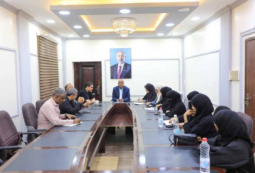 الخليفي يناقش ترتيبات إنطلاق الأنشطة الرياضية ضمن اتفاقية "هلب كود الإيطالية"