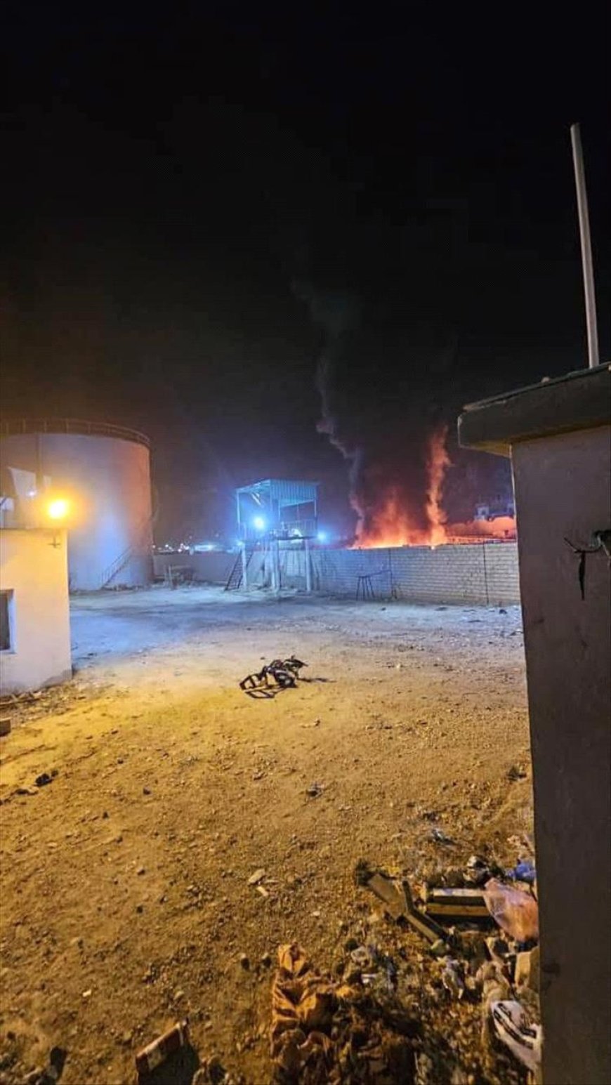 عاجل بالفيديو وبالصور.. طيران التحالف يضرب ميناء المكلا ويدمر شحنة مدرعات