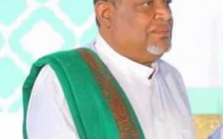 محافظ حضرموت.. يعلن نجاح جهود الإفراج عن السيد محسن العطاس ويؤكد: "حضرموت جسد واحد