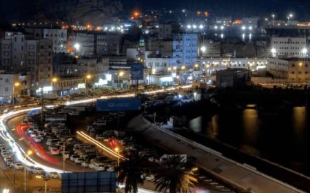 محافظ حضرموت يدعو منسوبي الأحهزة الأمنية والعسكرية وأبناء المكلا وكافة المحافظة لحماية الممتلكات والخاصة