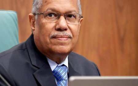 بن دغر .. نرحب باستضافة مؤتمر الحوار الجنوبي