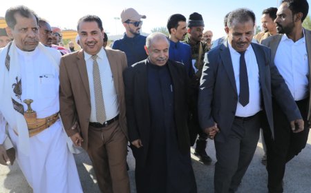 محافظ حضرموت يصل سيئون عقب نجاح عملية "استلام المعسكرات" لتأمين الوادي وتطبيع الحياة في حضرموت