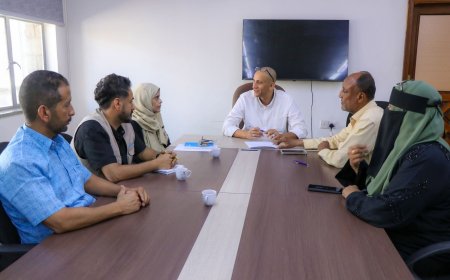 لقاء يناقش تنفيذ مشروع توريد وتركيب منظومة طاقة شمسية لـ11 محطة صرف صحي بعدن