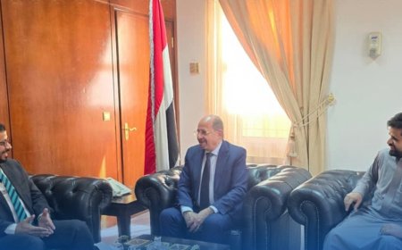 المدير التنفيذي لمؤسسة صِلة للتنمية يبحث مع وزير الخارجية وشؤون المغتربين آفاق التعاون المؤسسي