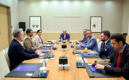 رئيس الوزراء يؤكد أن الحكومة لن تحيد عن مسؤولياتها في إنفاذ القرارات السيادية