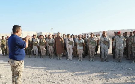 قائد لواء النخبة الحضرمي يؤكد جاهزية لوائه وثبات منتسبيه ويهنئ القيادة الجديدة للمنطقة العسكرية الثانية على نيل الثقة