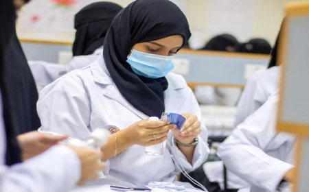 فضيحة حوثية داخل أكبر مستشفيات صنعاء.. وطبيبة تروي التفاصيل!