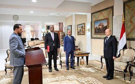 رسمياً.. عبدالرحمن الشيخ يؤدي اليمين الدستورية وزيراً للدولة ومحافظاً لعدن