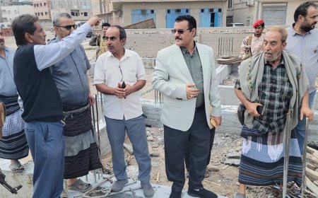 مدير عام المنصورة يدشن مشروع إنشاء مدرسة في بلوك ( 12 )