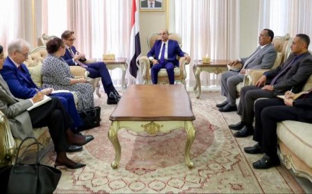 رئيس الوزراء يستقبل مسؤولاً ألمانياً ويؤكد أن الحكومة تعمل على ترجمة التطورات الإيجابية الأخيرة إلى استقرار اقتصادي وخدمي