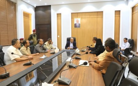 محافظ حضرموت يؤكد دور التعليم الفني والتدريب المهني في تلبية متطلبات سوق العمل وخلق فرص للشباب