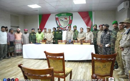 قادة عسكريون من مختلف محافظات جنوب اليمن يجتمعون في مقر التحالف العربي بعدن