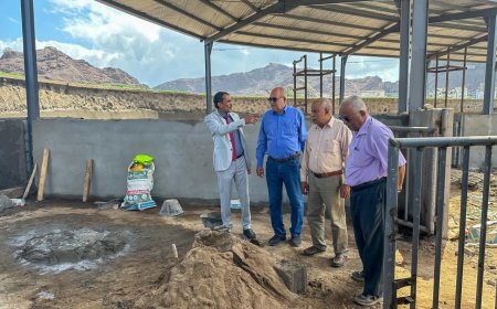 الوكيل الغتناني يتفقد سير عمل مشروع إعادة تأهيل المحجر البيطري في عدن