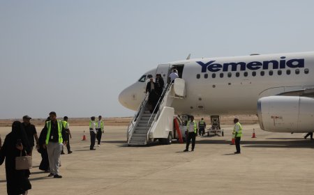 عضو مجلس القيادة الرئاسي الخنبشي يدشن أول الرحلات الدولية لمطار الريان الدولي