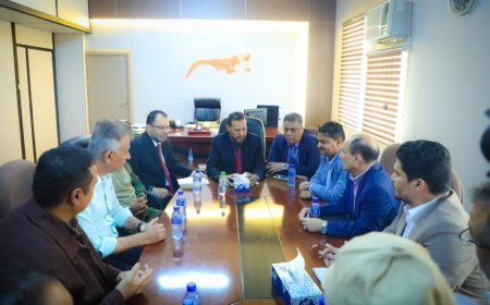 محافظ عدن يؤكد أهمية العمل كمنظومة متكاملة وضرورة التركيز على المشاريع الخدمية