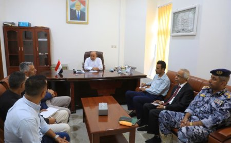 عضو مجلس القيادة محافظ حضرموت يبحث تعزيز أمن موظفي الأمم المتحدة والمنظمات الدولي بالمحافظة