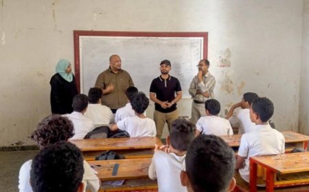 مدير عام صيرة يتفقد سير العملية التعليمية في مدرستي شمسان والبيحاني للتعليم الأساسي