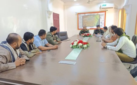 مدير عام أمن المهرة يبحث مع محلات الصرافة تنظيم صرف رواتب منتسبي وزارة الداخلية