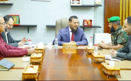 محافظ عدن يطّلع على أداء وحدة حماية الأراضي ويؤكد أهمية حماية الممتلكات وتسهيل معاملات المواطنين